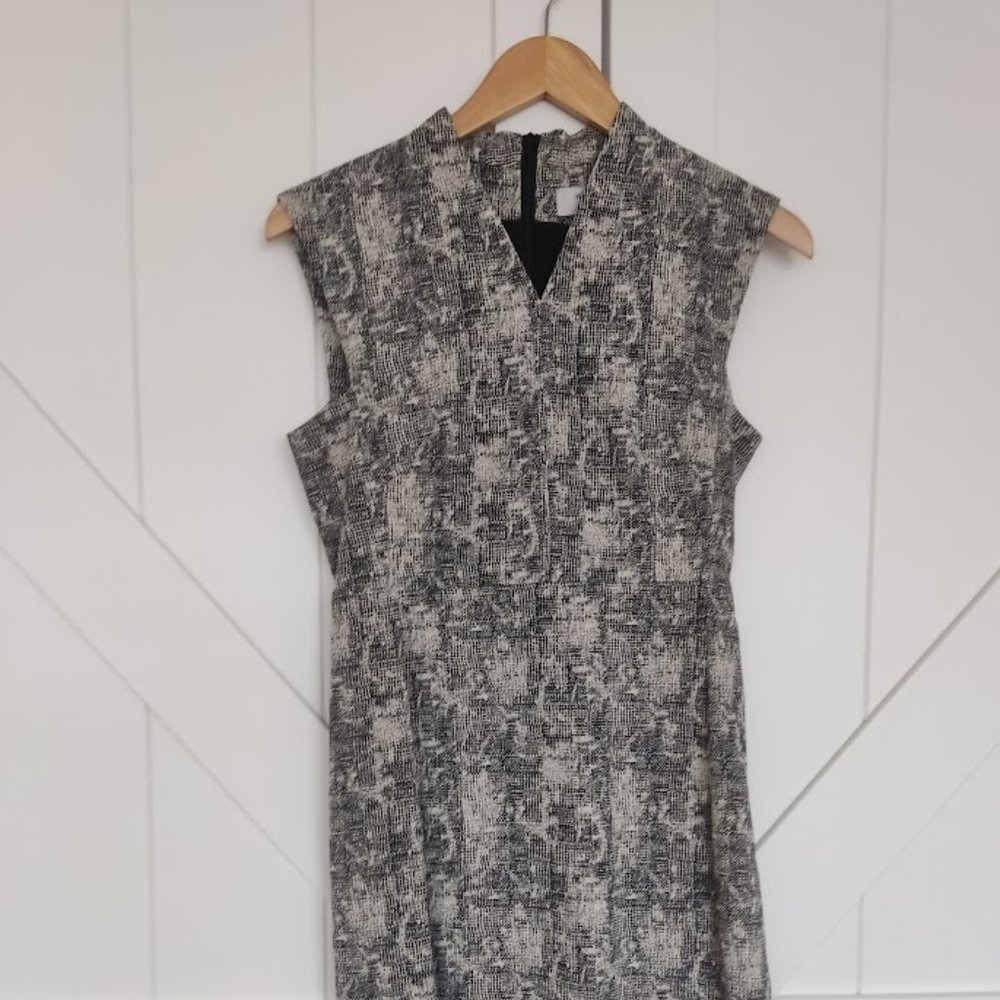 Cap sleeved dress